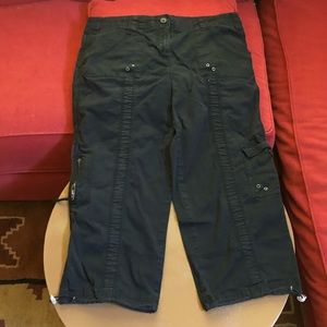 Style & Co Black Capris